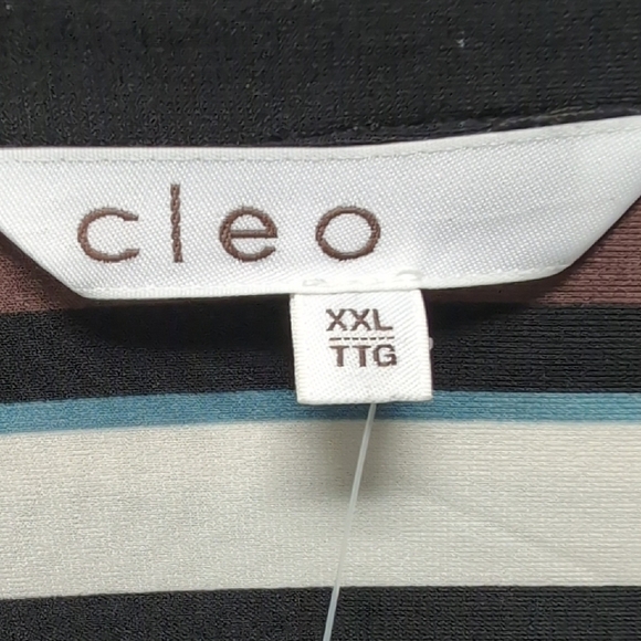 Cleo NWT XXL Button Down Shirt With Front Tie, Pocket And Adjustable Sleeves - Picture 5 of 6